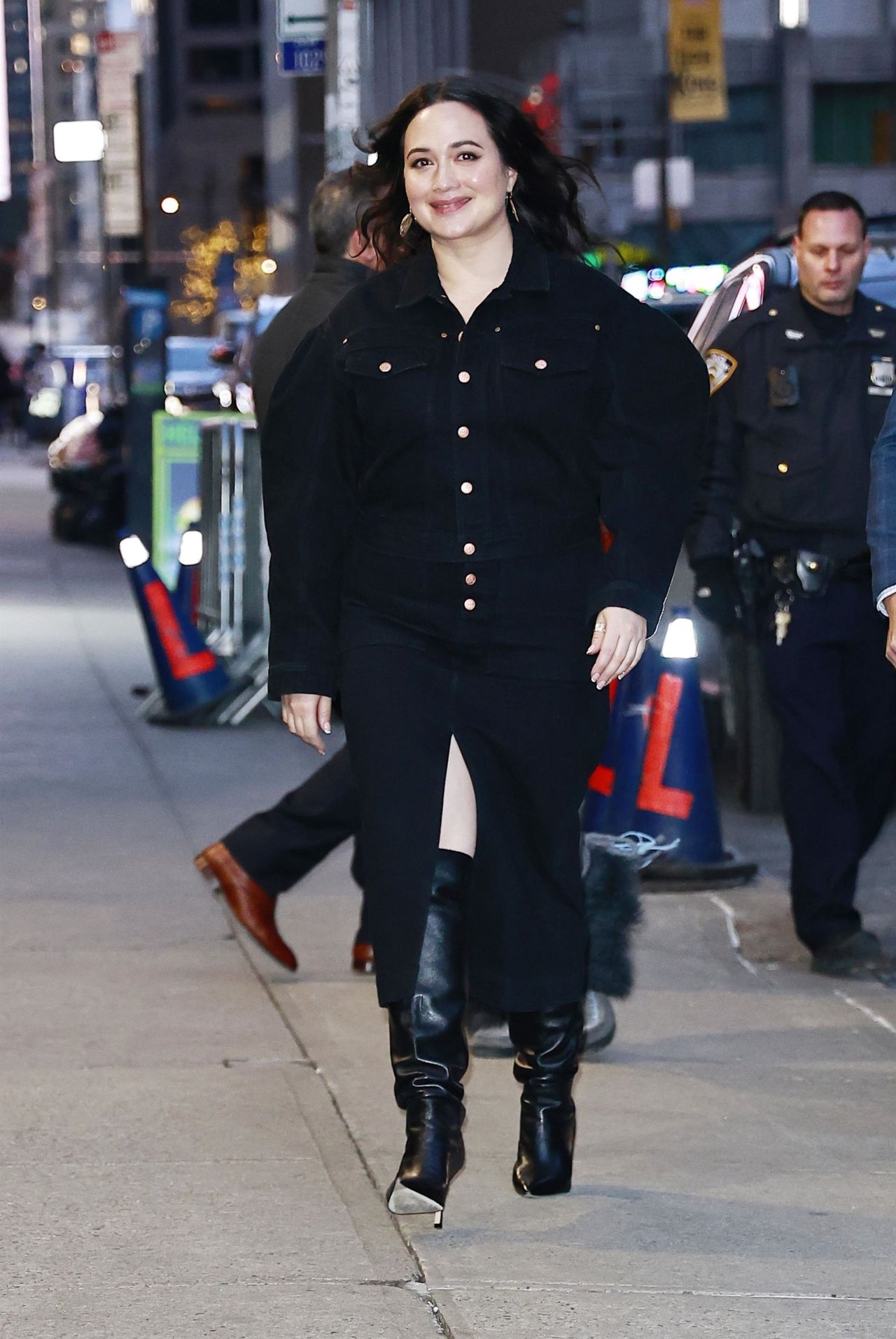 LILY GLADSTONE ARRIVING AT THE LATE SHOW WITH STEPHEN COLBERT IN NEW YORK1
